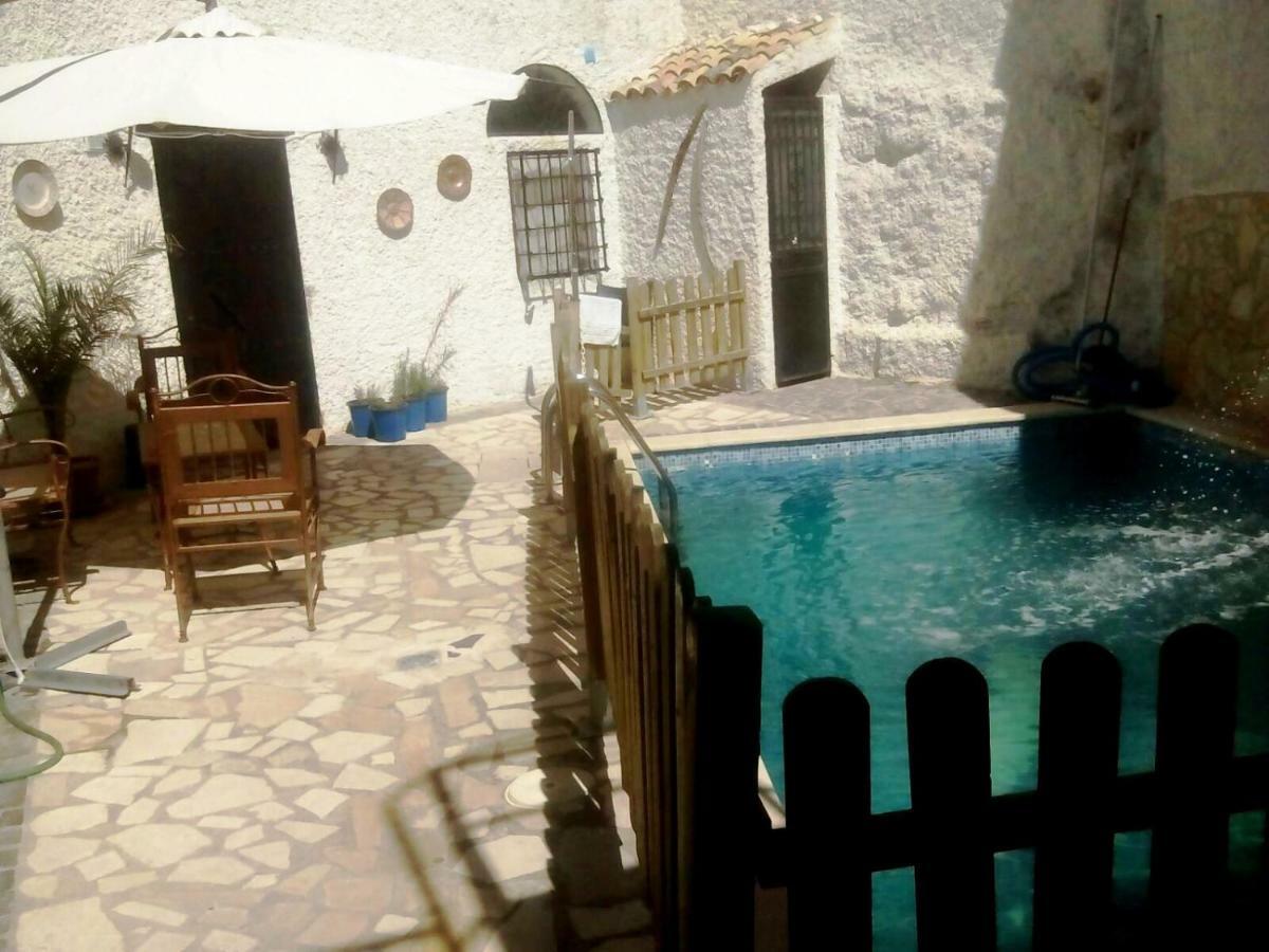 La Serrana Bedmar y Garciez Luaran gambar